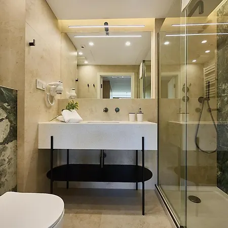 Golden Hour Apartments- Loft 418 Apartment *