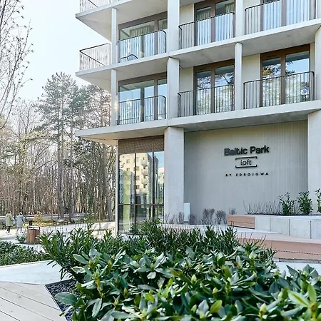 Golden Hour Apartments- Loft 418 *