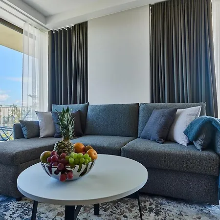 Golden Hour Apartments- Loft 418