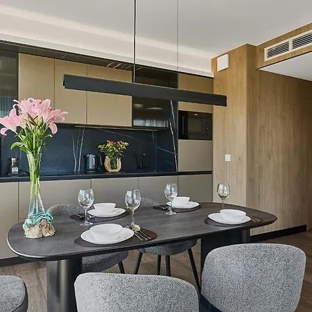 Appartamento Golden Hour Apartments- Loft H 418