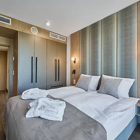 Golden Hour Apartments- Loft H 418 * Świnoujście
